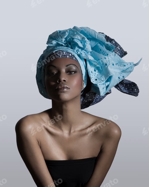 Preview: Young woman wearing head tie