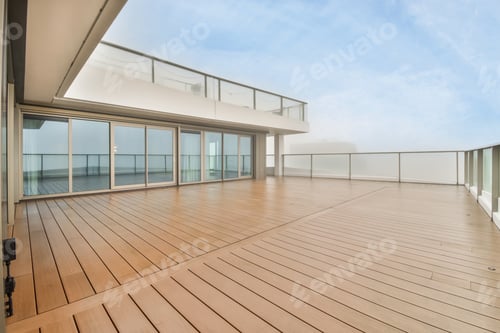 Preview: A huge space with wooden floors