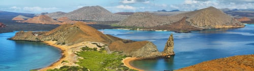 Preview: Panoramic view of pinnacle Rock and surroundings in Bartolome