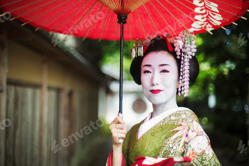 Preview: A woman in traditional geisha costume and make up