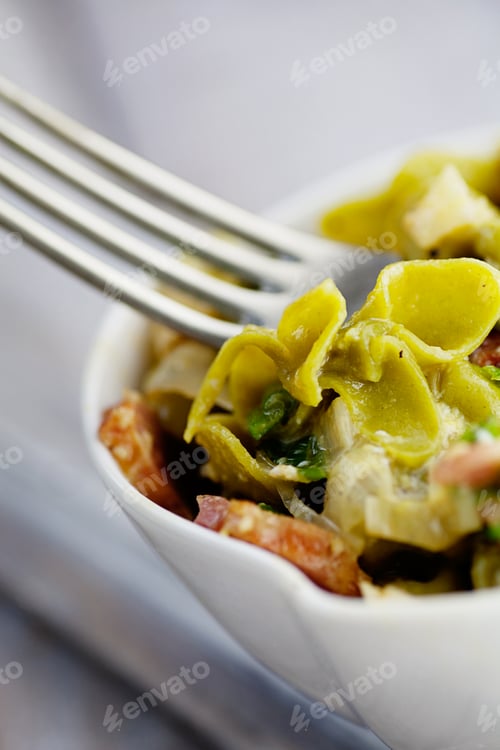Preview: Pasta Salad with Creamy Green Sauce on Fork