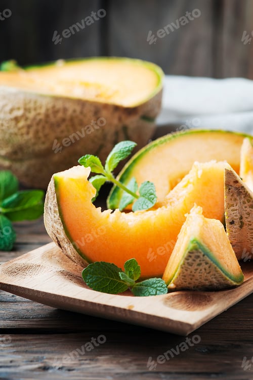 Preview: Fresh sweet orange melon and mint