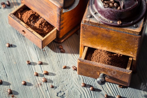 Preview: Smell of freshly ground coffee in the vintage mills