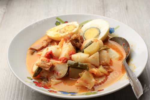 Preview: Lontong Sayur Padang