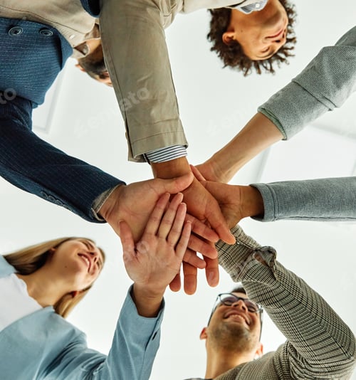 Preview: Young business people working in the office