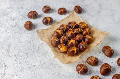 Preview: Tasty roasted organic chestnuts.