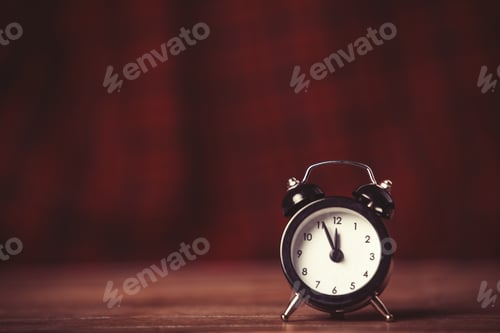 Preview: Retro alarm clock.