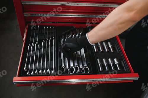 Preview: A set of tools for repair in car service