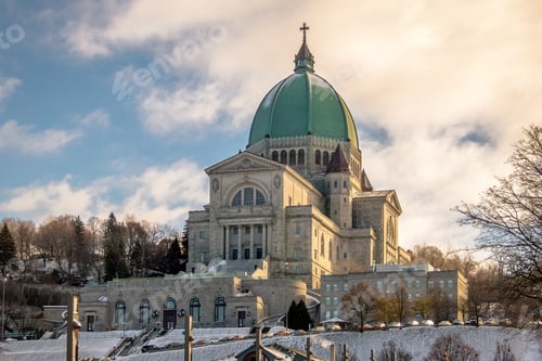 Preview: Saint Joseph Oratory with snow - Montreal, Quebec, Canada