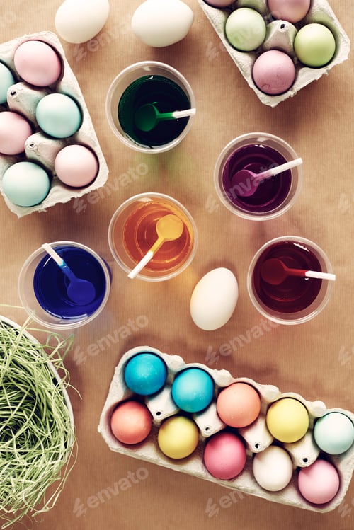 Preview: Picture of full of painted Easter eggs