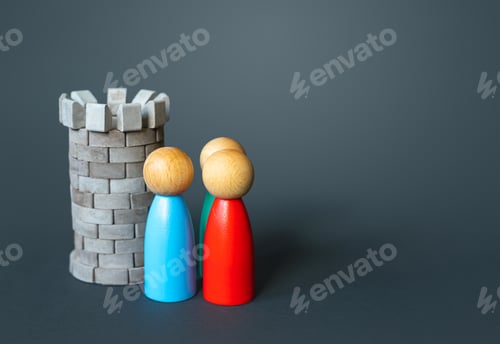 Preview: Medieval defense tower and people figurines.