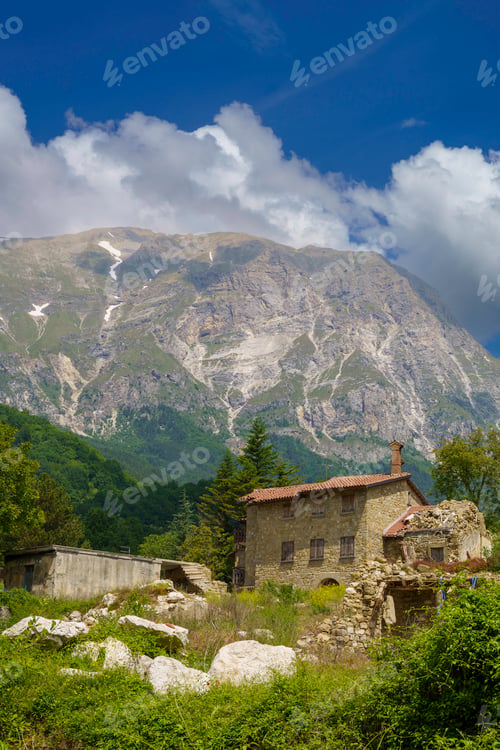 Preview: Arquata del Tronto, old village damaged by earthquake in Ascoli Piceno province
