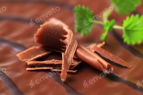 Preview: Chocolate glaze and shavings