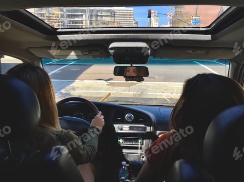 Preview: Cool driving perspective with sunroof
