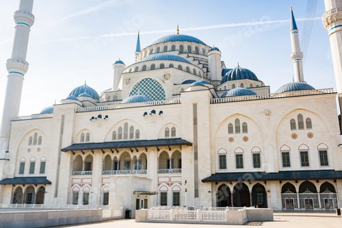 Preview: The Çamlıca Mosque in Uskudar district of Istanbul. New Mosque in Turkey
