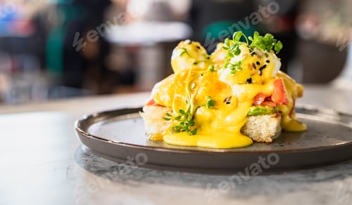 Preview: Toast with egg benedict and salmon.