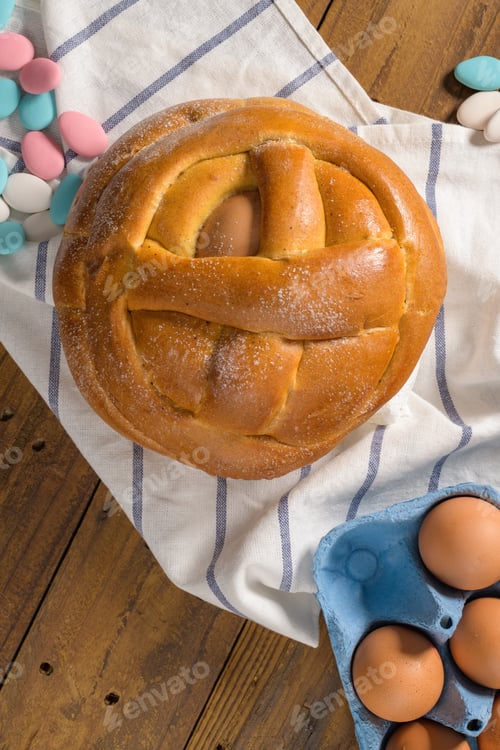 Preview: Easter folar with egg