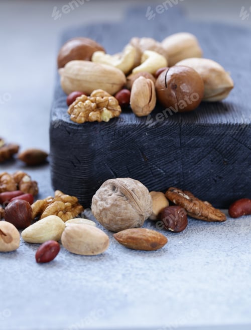 Preview: Various Nuts