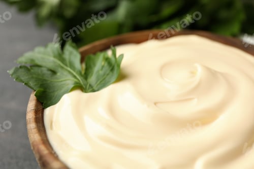 Preview: Bowl with mayonnaise sauce and parsley, close up
