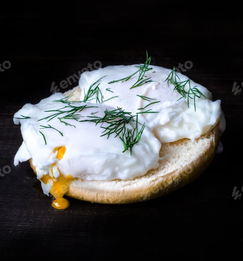 Preview: Eggburger, moody photo