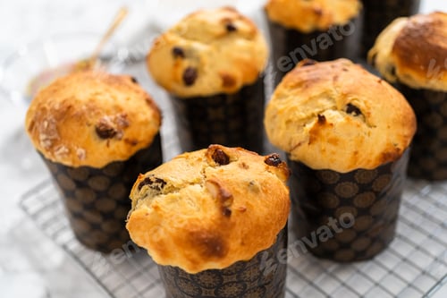 Preview: Mini Easter Bread Kulich