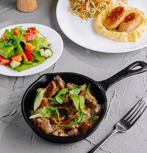Preview: Gourmet healthy meal assortment on elegant table setting