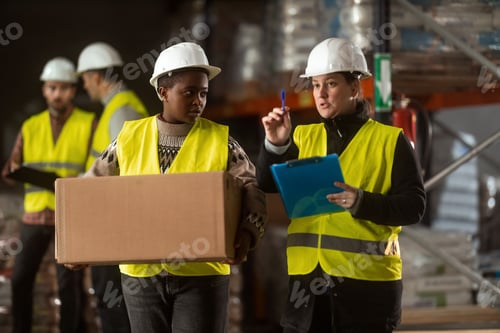 Preview: Wearhouse workers