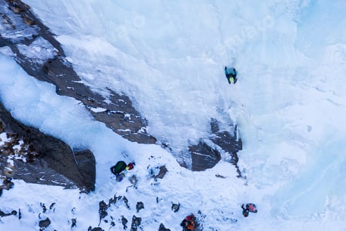Aperçu: Ice Climbing on Frozen Waterfall, Aerial View. Barskoon Valley, Kyrgyzstan