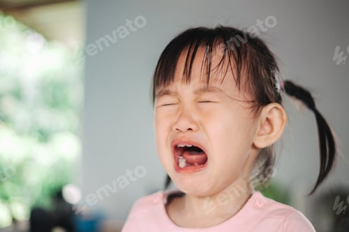 Preview: Crying baby
