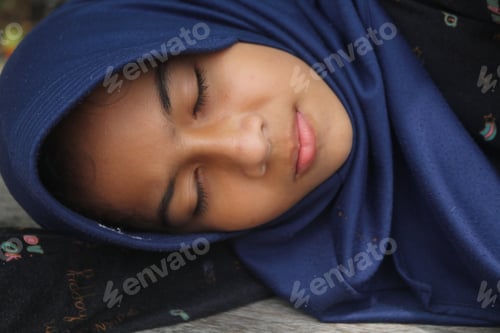 Preview: Teenage girl sleeping