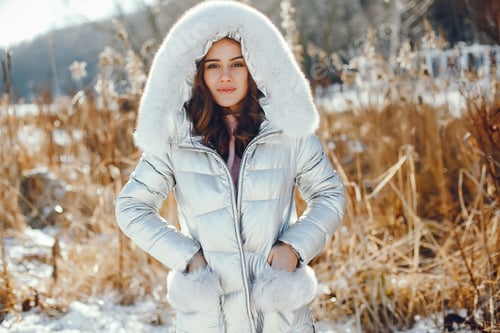 Preview: girl in winter