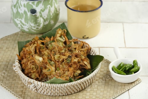Preview: indonesian vegetable fritters or Bakwan or bala-bala