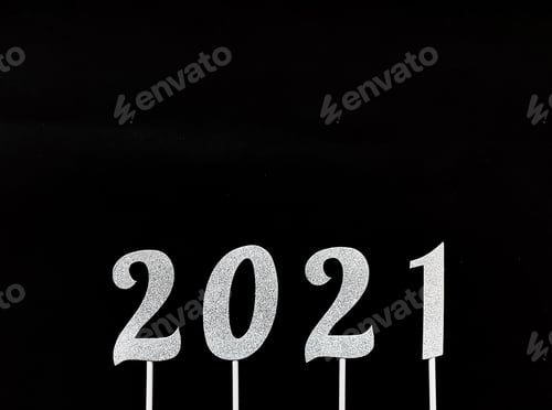 Visualização: 2021 Números prateados e pretos de ano novo