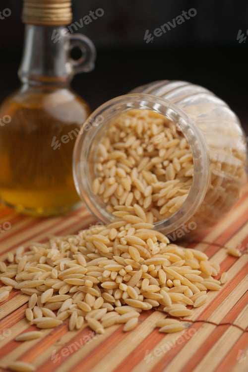 Preview: Raw Organic Risoni Pasta in a Bowl