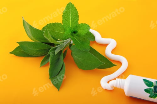 Preview: Tube of toothpaste mint flavor