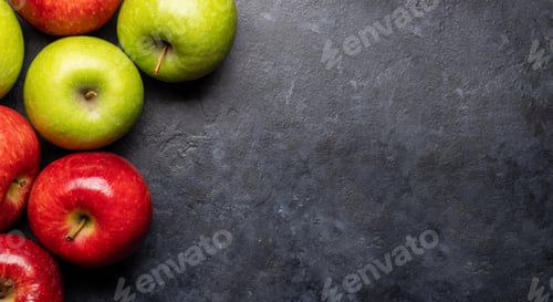 Preview: Red and green garden apples