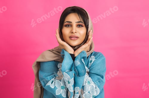 Preview: dubai people