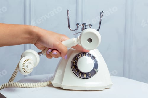 Preview: Retro telephone