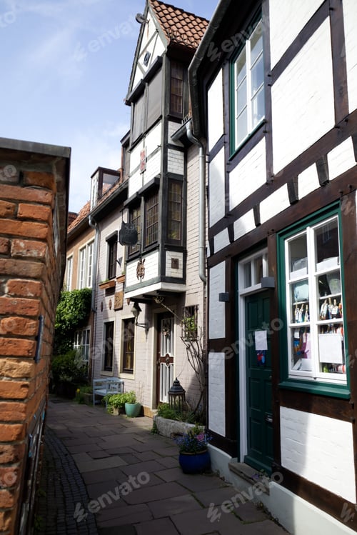 Preview: Narrow street with half-timbered houses in the old town in Bremen