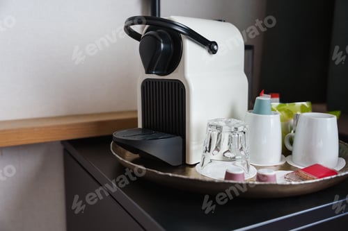 Preview: Coffee Machine With Cups And Pods