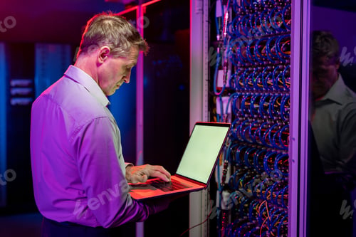 Preview: Network engineer diagnosing server problems