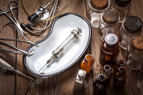 Visualização: Instrumentos médicos antigos.