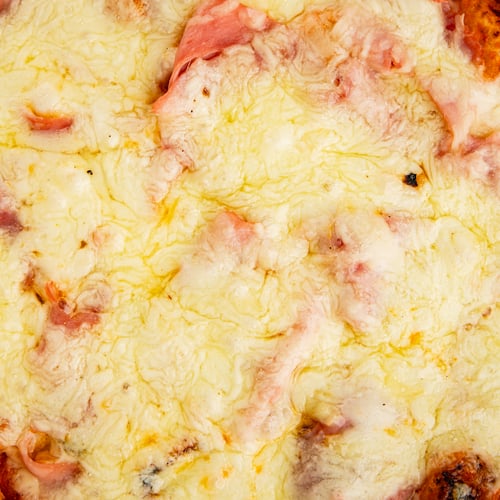 Preview: Pizza ham, cheese, tomato sauce fast food natural product tasty snack fresh gourmet food
