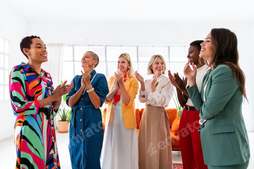Preview: Group of businesswomen meeting in the office