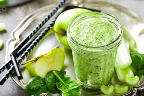 Preview: Smoothie of fresh green apple, celery and spinach