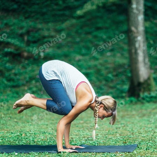 Preview: Yoga Crow Position or Bakasana
