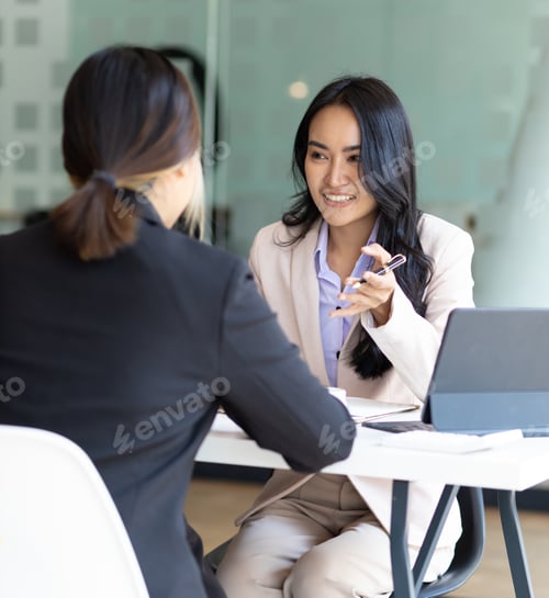 Preview: Businesswoman discussing with colleagues in the office, job interview.