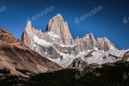 Preview: Mount Fitz Roy (aka Cerro Chalten), Los Glaciares National Park, El Chalten, Patagonia, Argentina, S