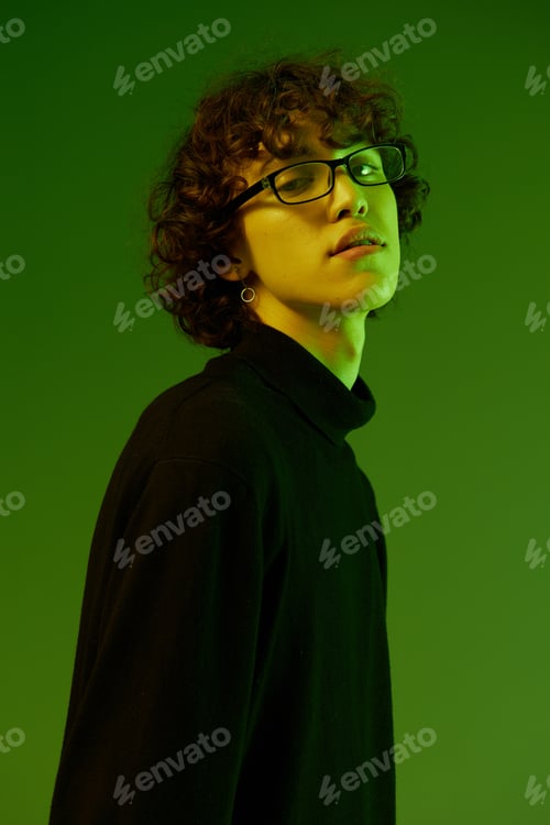Preview: Man young man portrait in glasses fashion happiness and smile, hipster lifestyle, portrait green