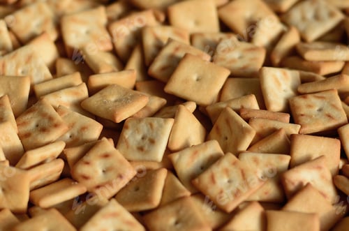 Preview: A lot of small cookies are square shaped